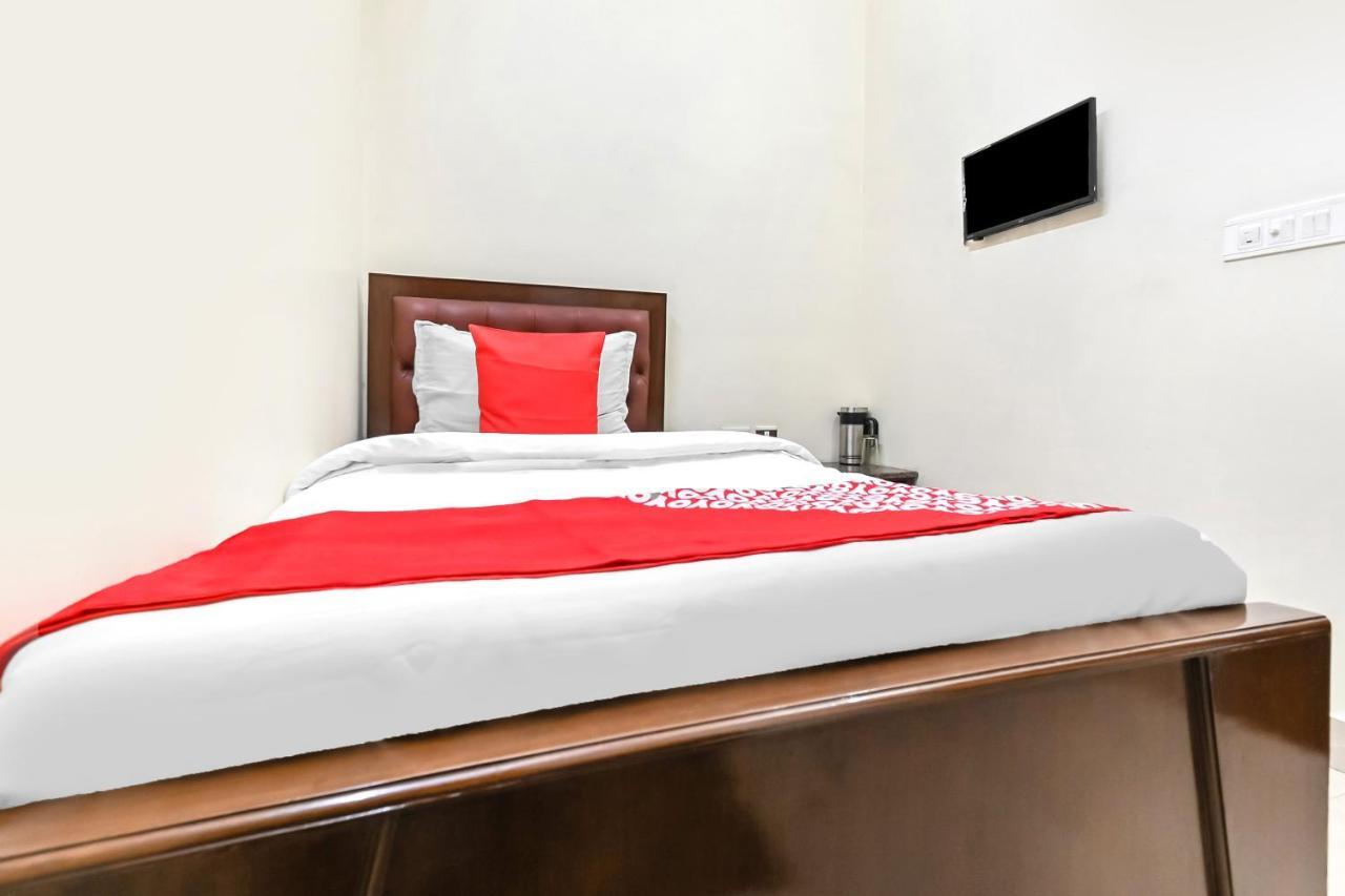 Oyo 49672 Hotel Galaxy Moradabad Εξωτερικό φωτογραφία