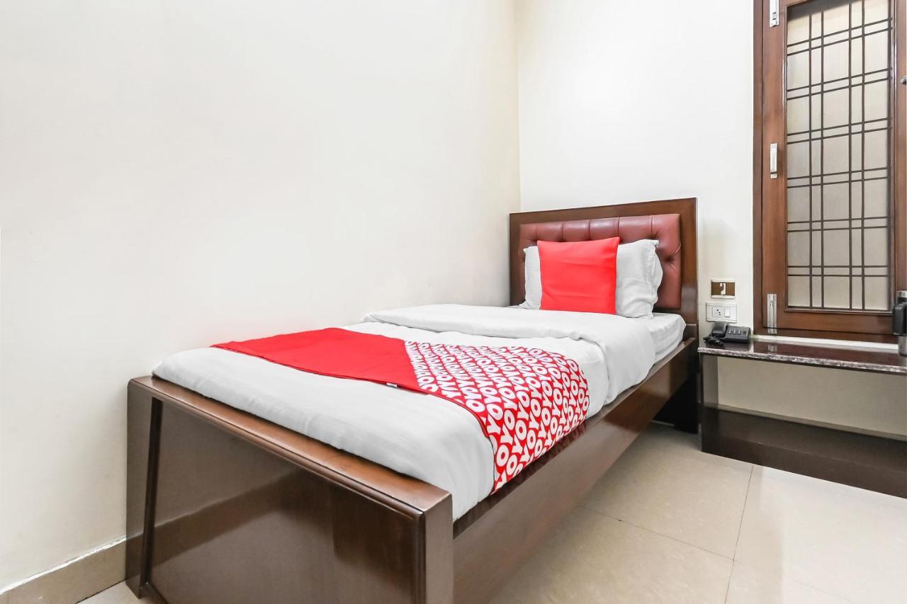 Oyo 49672 Hotel Galaxy Moradabad Εξωτερικό φωτογραφία