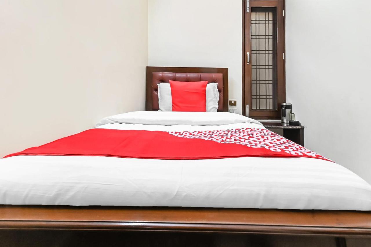 Oyo 49672 Hotel Galaxy Moradabad Εξωτερικό φωτογραφία