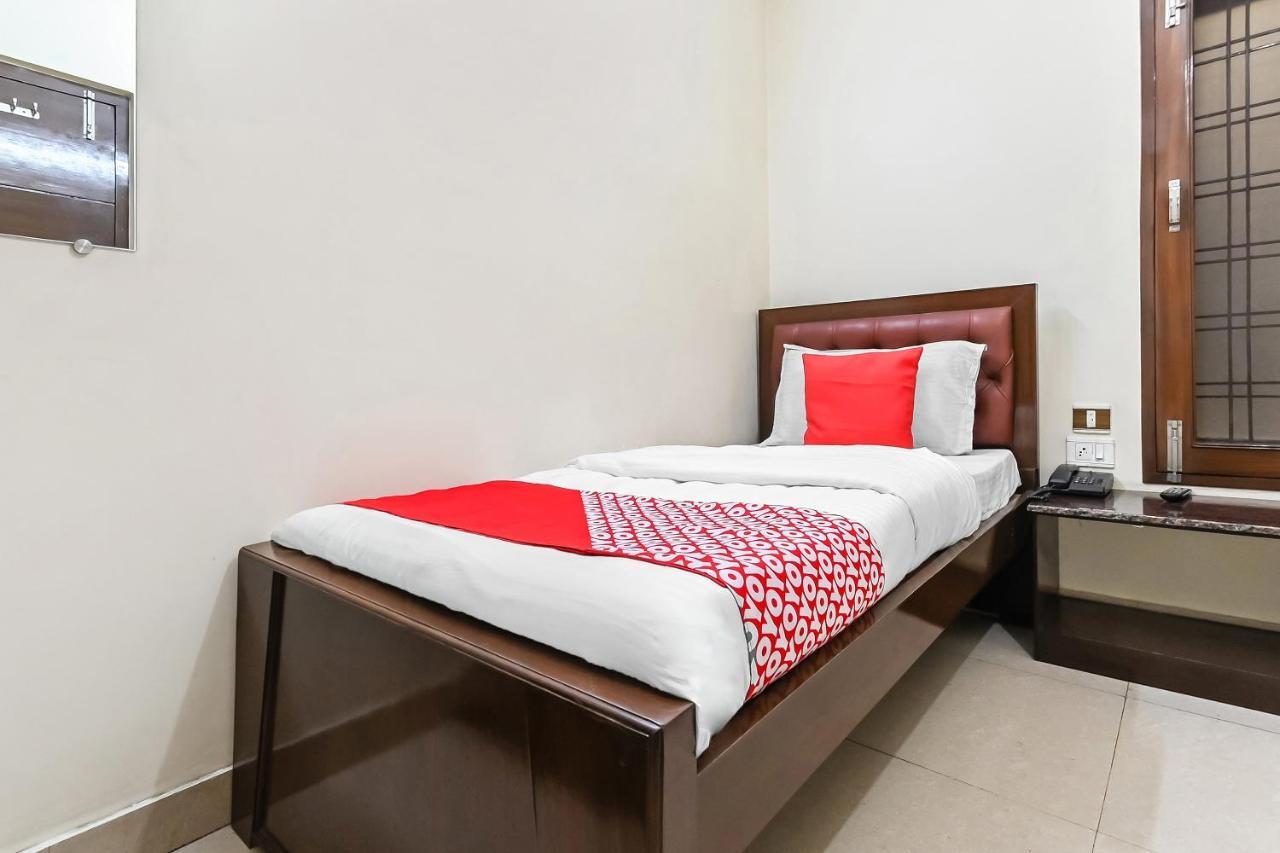 Oyo 49672 Hotel Galaxy Moradabad Εξωτερικό φωτογραφία