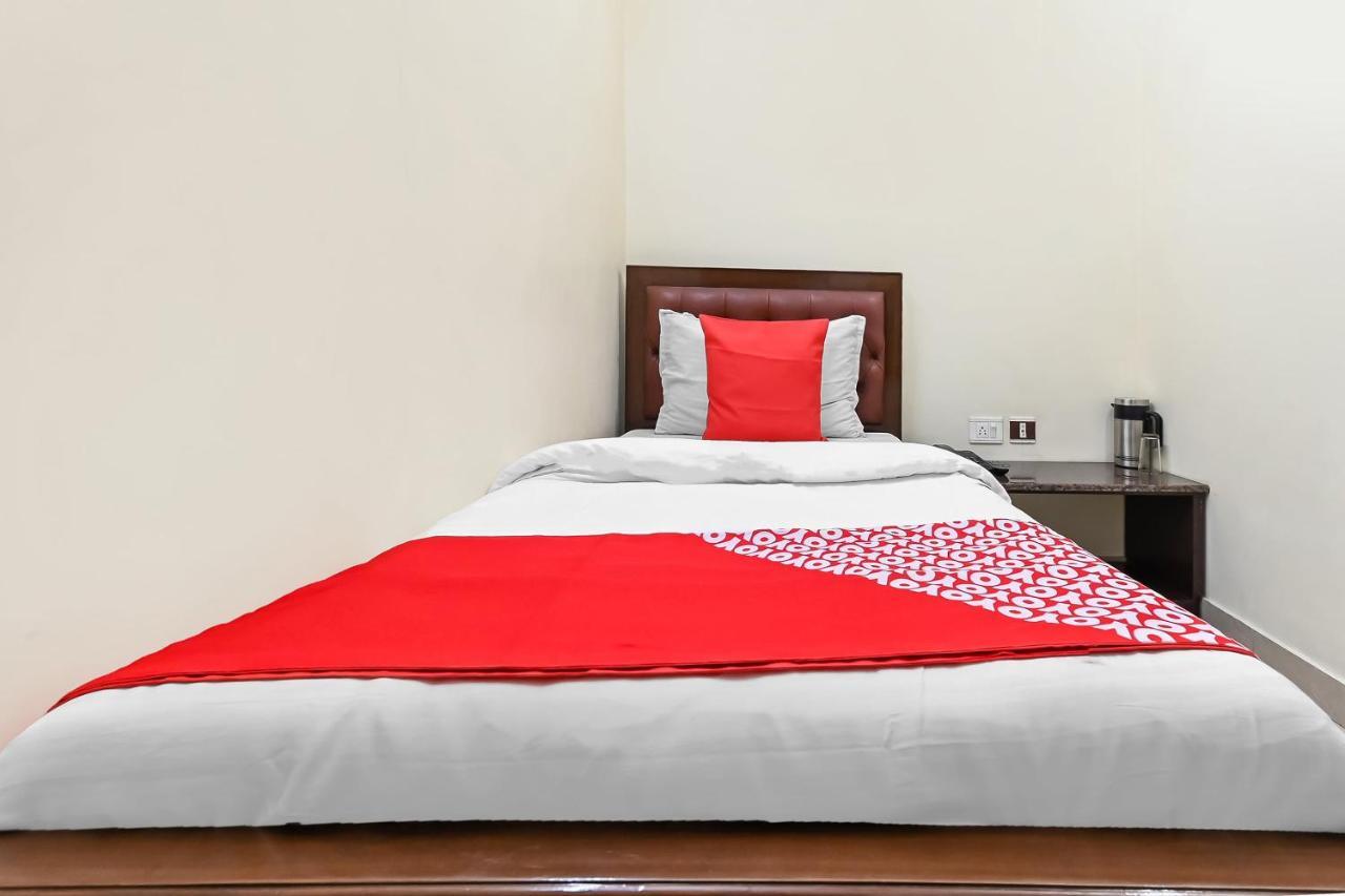 Oyo 49672 Hotel Galaxy Moradabad Εξωτερικό φωτογραφία
