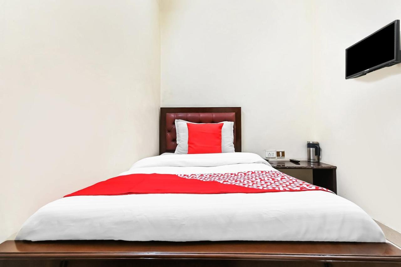 Oyo 49672 Hotel Galaxy Moradabad Εξωτερικό φωτογραφία